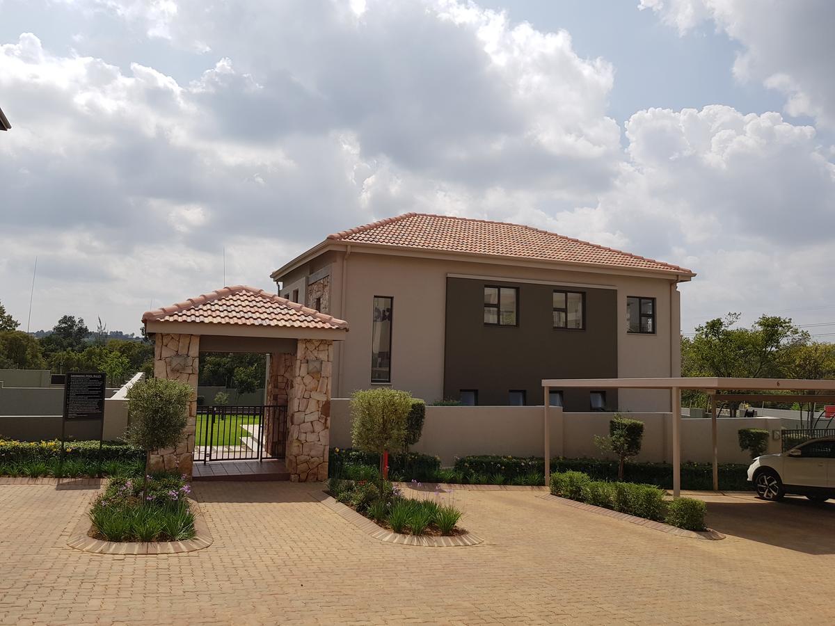 Nova Luxury Suites Lonehill Johannesburg Exterior foto