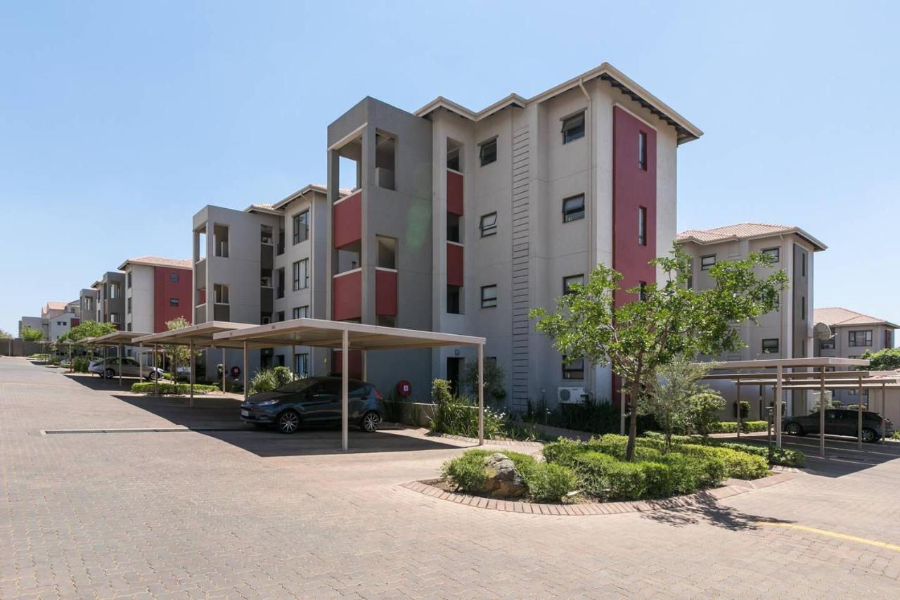 Nova Luxury Suites Lonehill Johannesburg Exterior foto